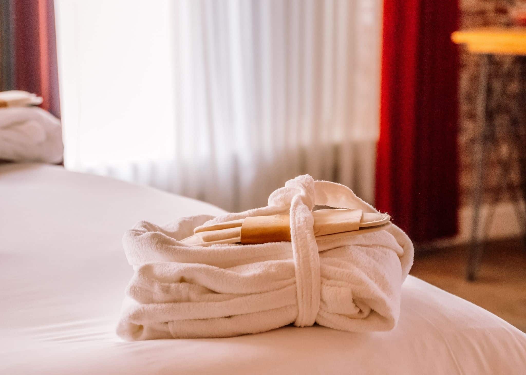 Van Rossum Luxury 2048 x 1463 px 1