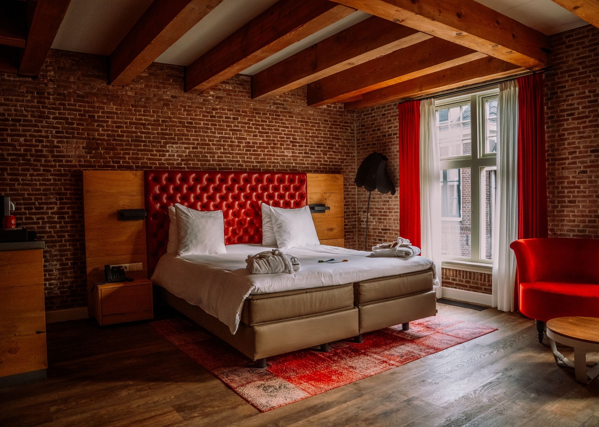 Van Rossum Luxury 2048 x 1463